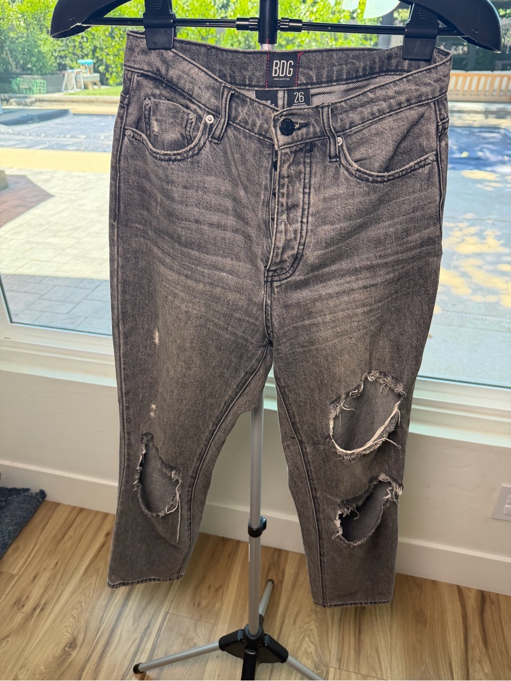 BDG By Urban Outfitters Slim Straight Distressed Gray Jeans Size 26